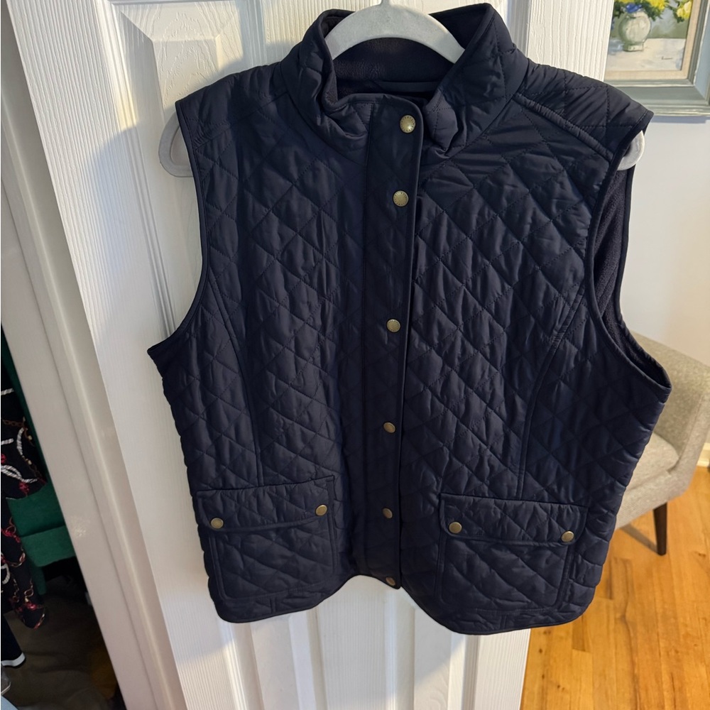 NWOT, Indigo Blue Quilted/Warm Barn Vest with Gold Buttons XL